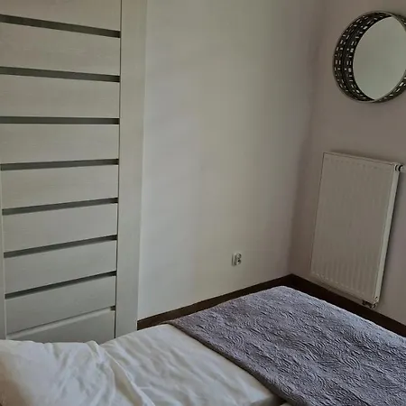 Apartament Czerwony Nr 42 *