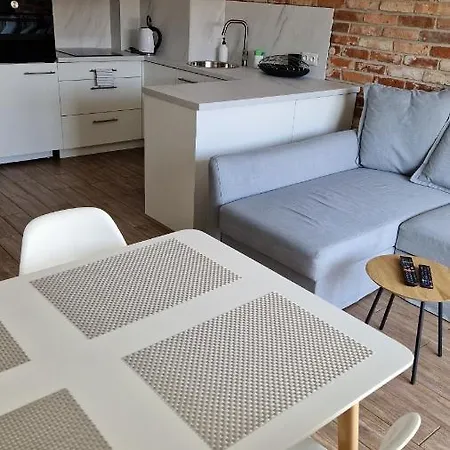 Apartment Apartament Czerwony Nr 42 *