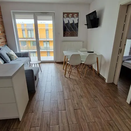 Apartment Apartament Czerwony Nr 42 *